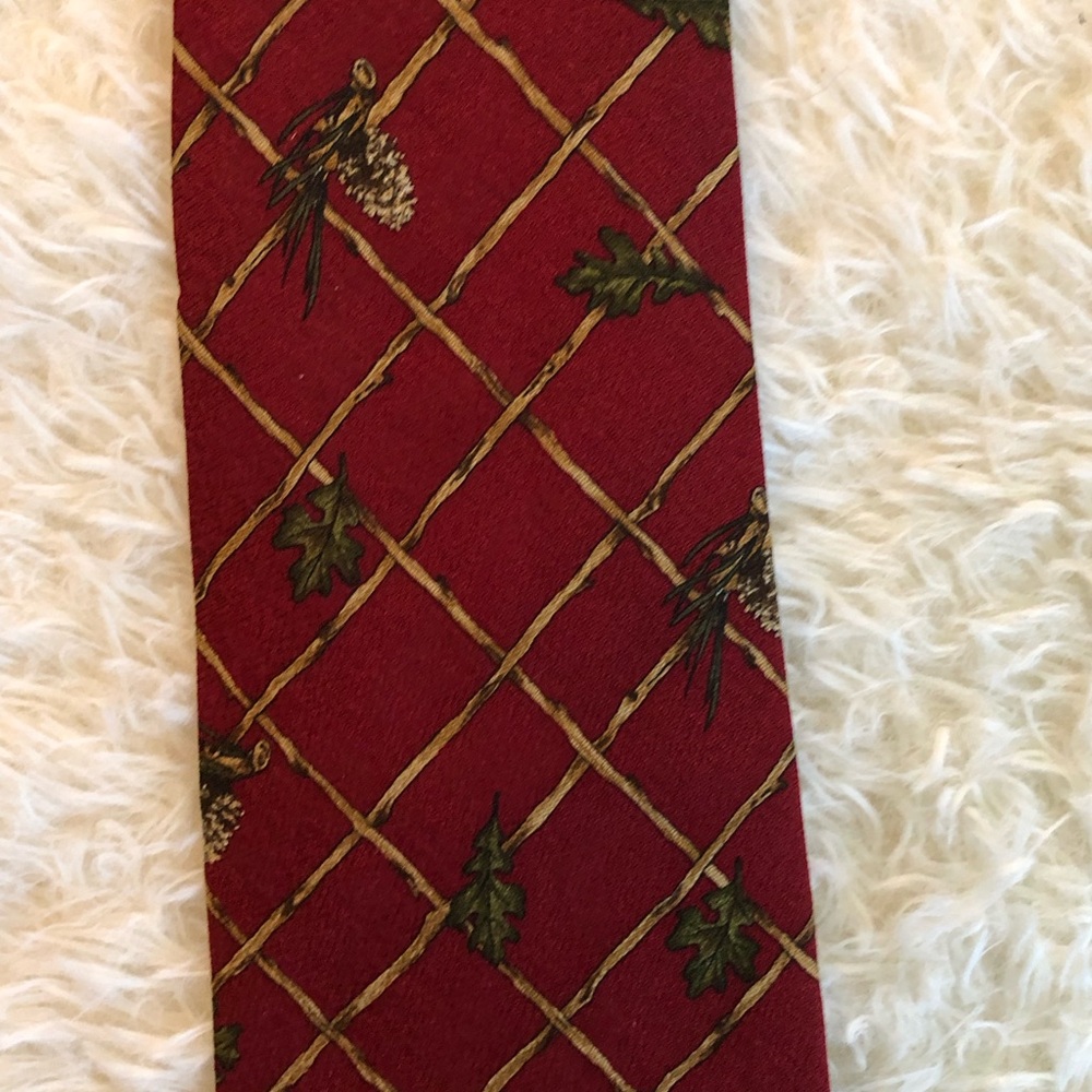 Ralph Lauren Burgundy and Gold pine tree/pinecone silk Men's Tie